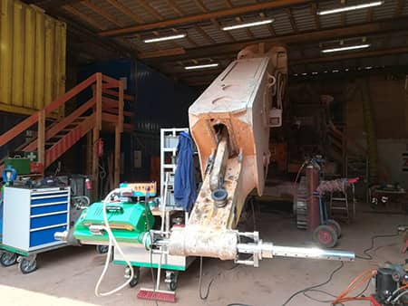 Mobiles Bohrwerk im Einsatz